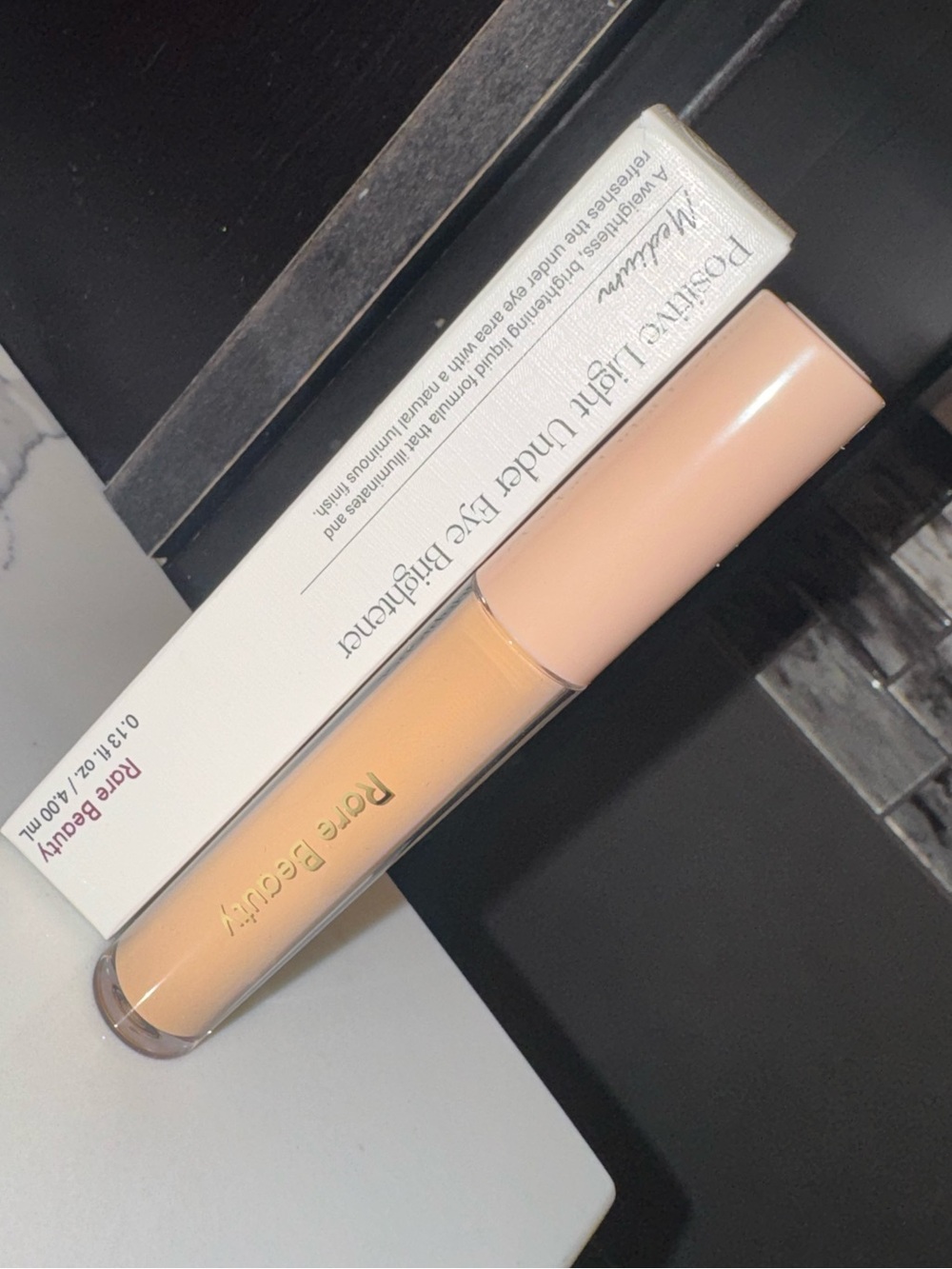 Rare Beauty Positive Light Under Eye Brightener – Medium
